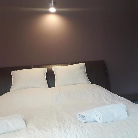 Vladana Deluxe App 2 Appartement Kruševac Buitenkant foto