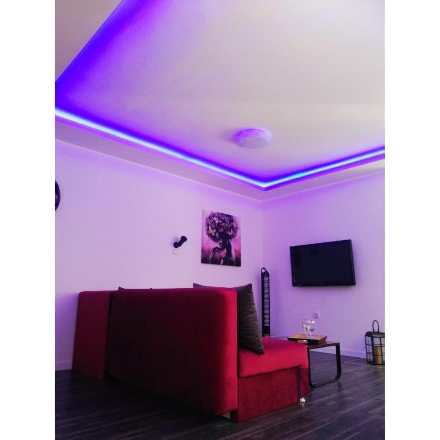 Vladana Deluxe App 2 Appartement Kruševac Buitenkant foto