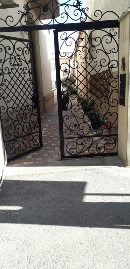 Vladana Deluxe App 2 Appartement Kruševac Buitenkant foto